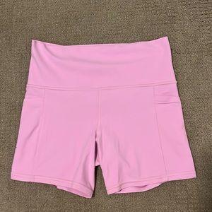 Athleta Salutation Stash Pocket bike short